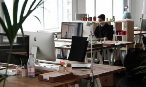 Kreative Ideen professionell umsetzen – wie eine Ghostwriter Agentur Marketingbotschaften stärkt